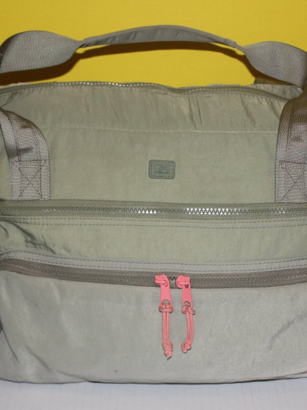 C&C CALIFORNIA   HANDBAG        USED      READ THE DESCRIPTION